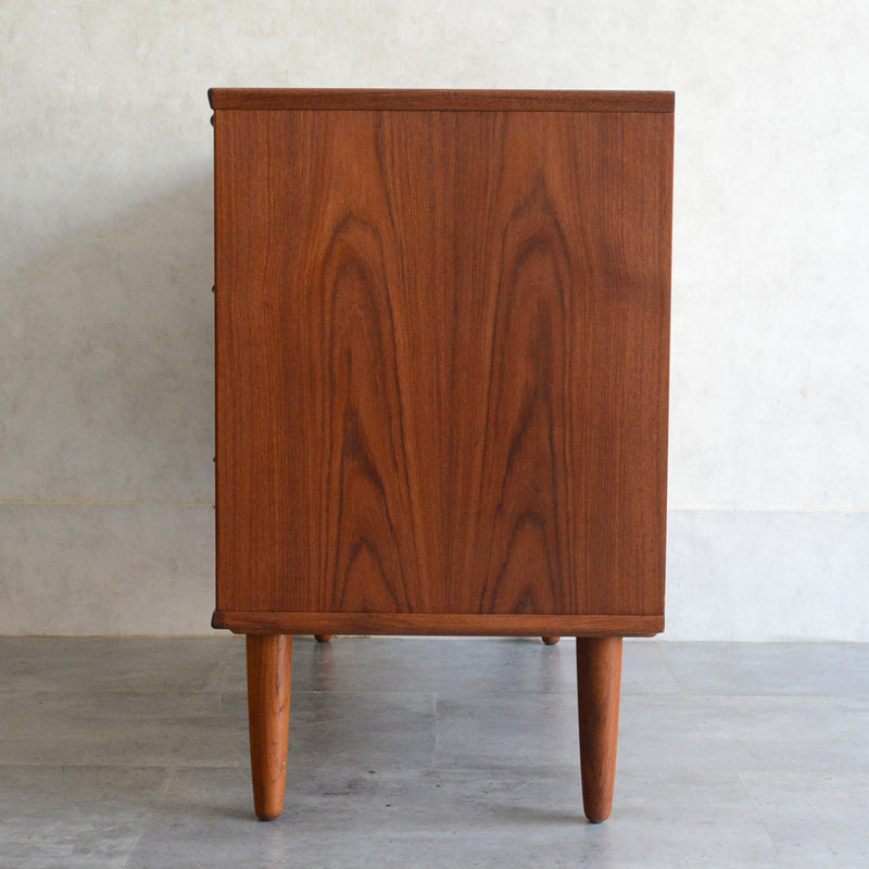 デンマーク ヴィンテージ  チーク ３段チェスト 5-62