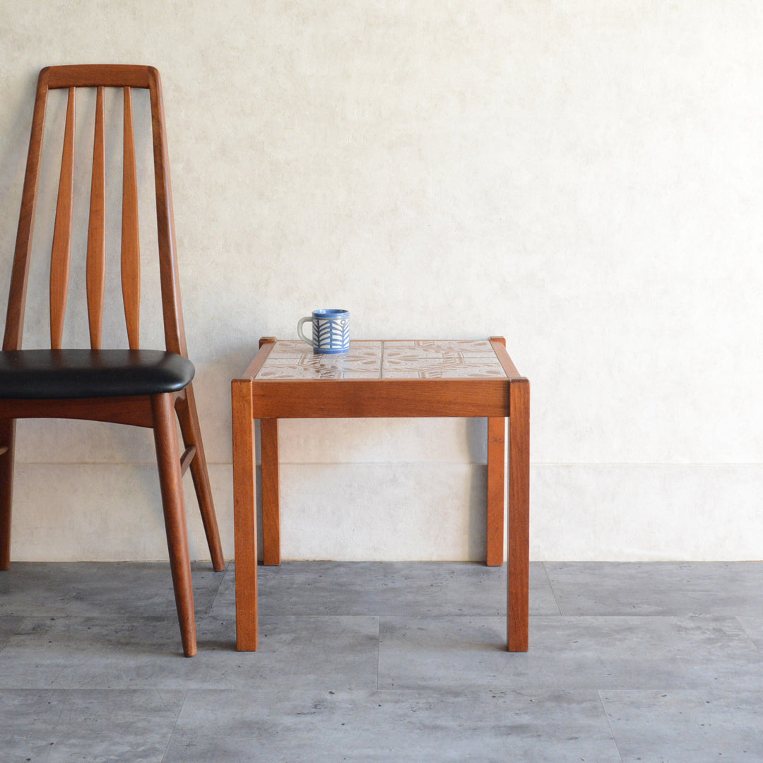 タイルトップテーブル  デンマーク家具  elleさま専用 タイルトップテーブル デンマーク家具 elleさま専用