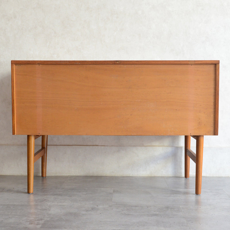 ミッドセンンチュリー ヴィンテージ チーク キャビネット 12