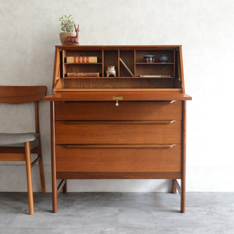 ミッドセンチュリー ヴィンテージ ビューロー 22