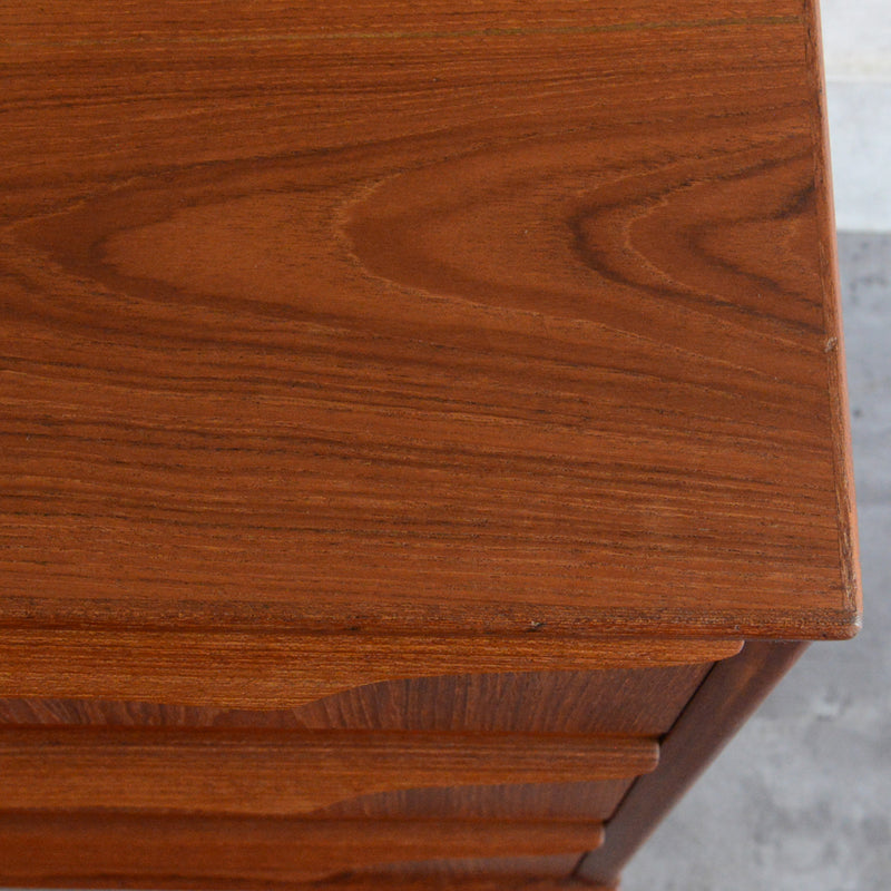 デンマーク ヴィンテージ  チーク ３段チェスト 5-62