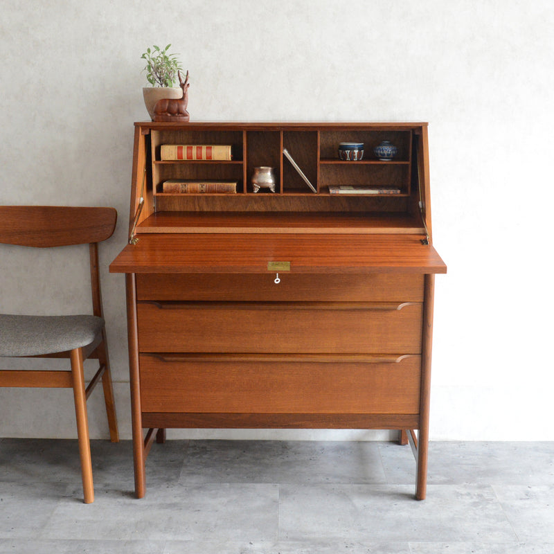 ミッドセンチュリー ヴィンテージ ビューロー 22