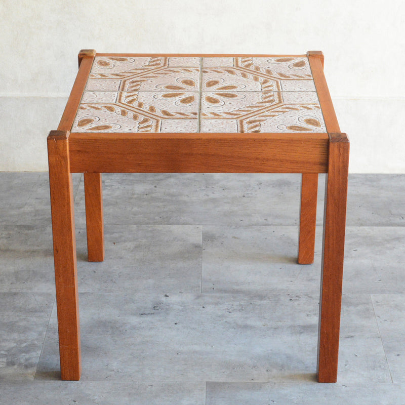 デンマーク ヴィンテージ　タイルトップ ローテーブル8-3