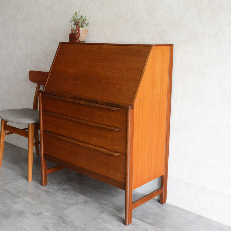 ミッドセンチュリー ヴィンテージ ビューロー 22