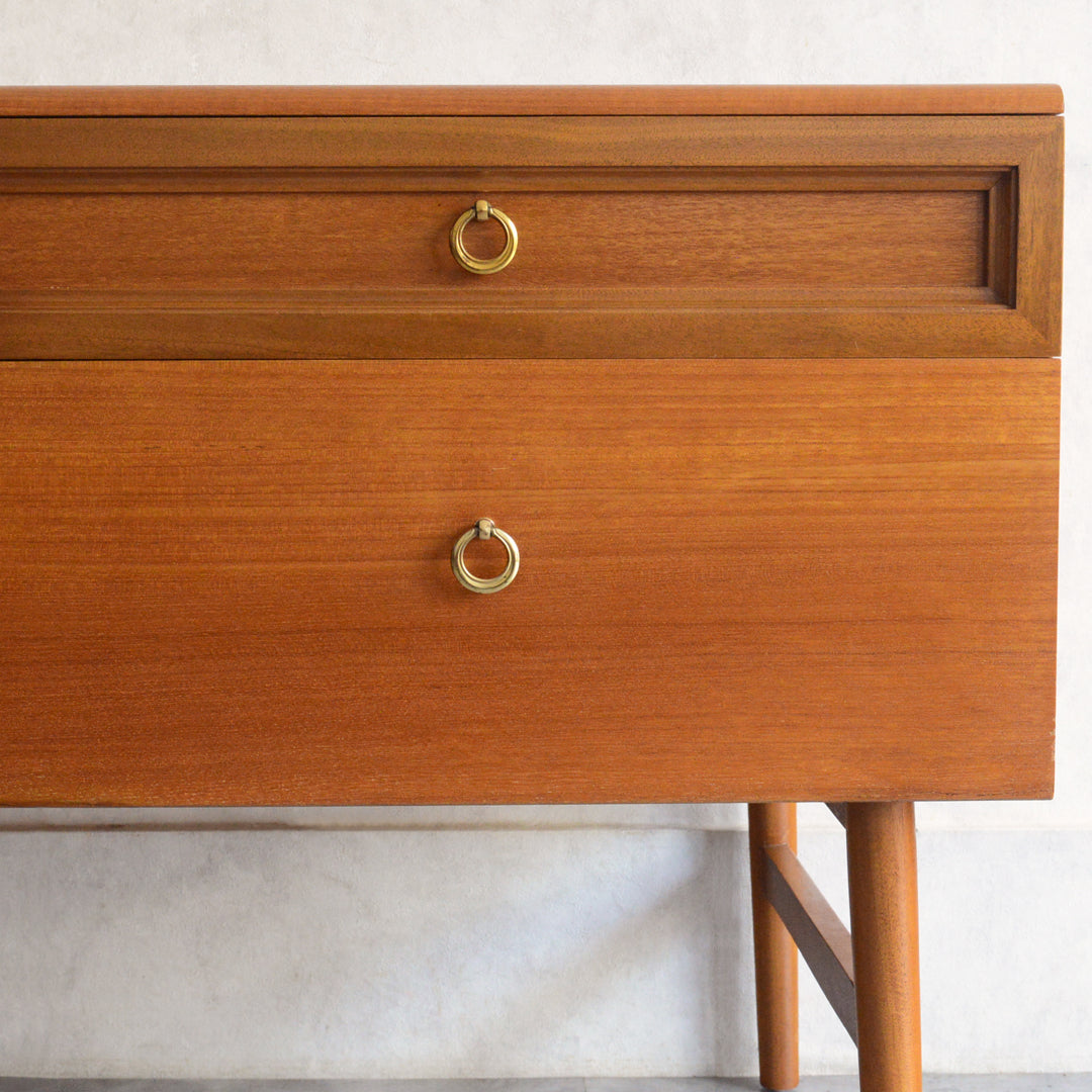 ミッドセンンチュリー ヴィンテージ チーク キャビネット 12