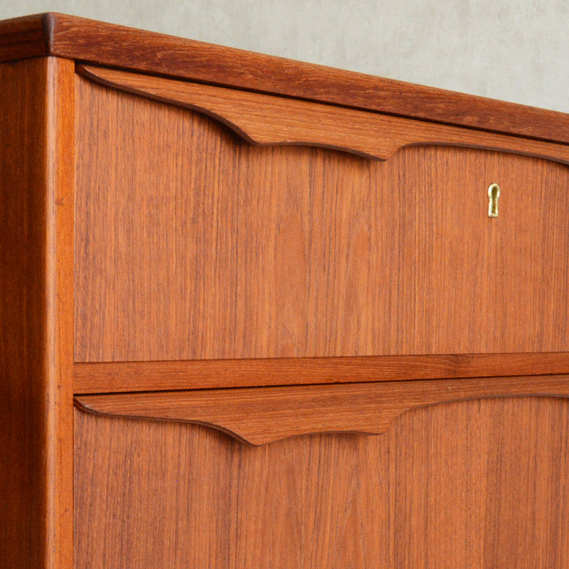 デンマーク ヴィンテージ  チーク ３段チェスト 5-62