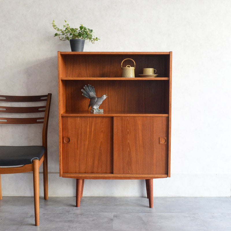 デンマーク ヴィンテージ Farso Mobelfabrik 木扉付シェルフ(3段）5-153