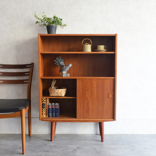 デンマーク ヴィンテージ Farso Mobelfabrik 木扉付シェルフ(3段）5-153