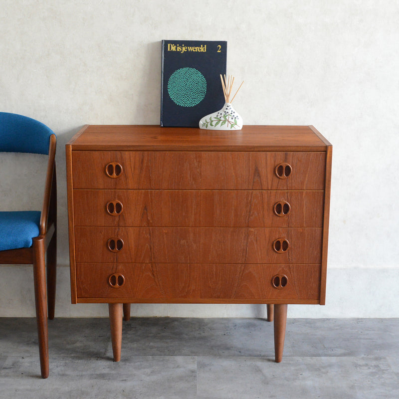 デンマーク ヴィンテージ  チーク 4段チェスト 5-64