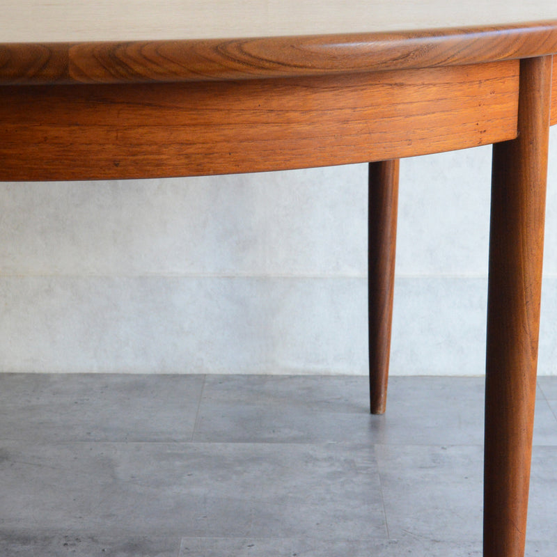 G-PLAN ジープラン  エクステンション ラウンドテーブル 101 (天板剥離再塗装）