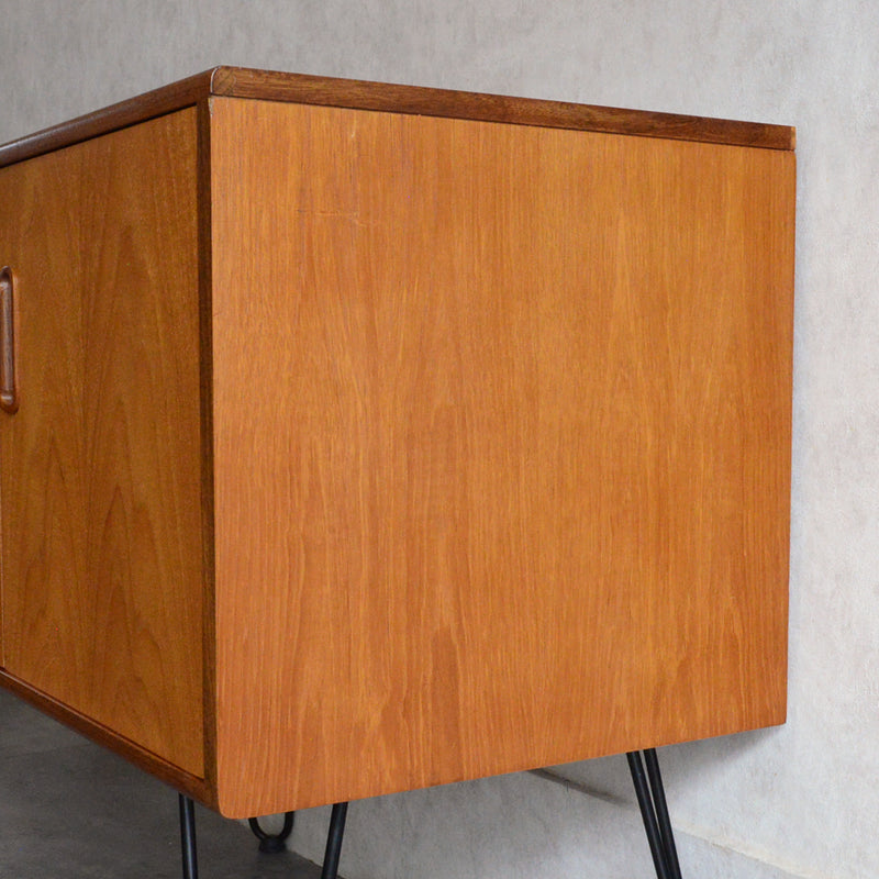 G-PLAN ジープラン Fresco キャビネット 64（アイアンレッグ ）