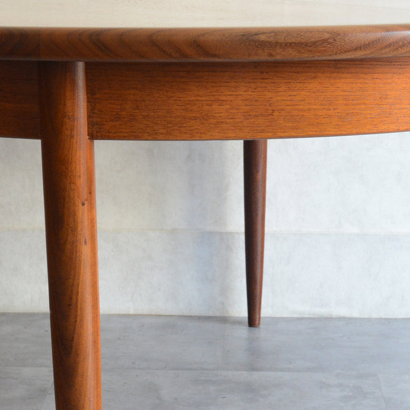 G-PLAN ジープラン  エクステンション ラウンドテーブル 101 (天板剥離再塗装）