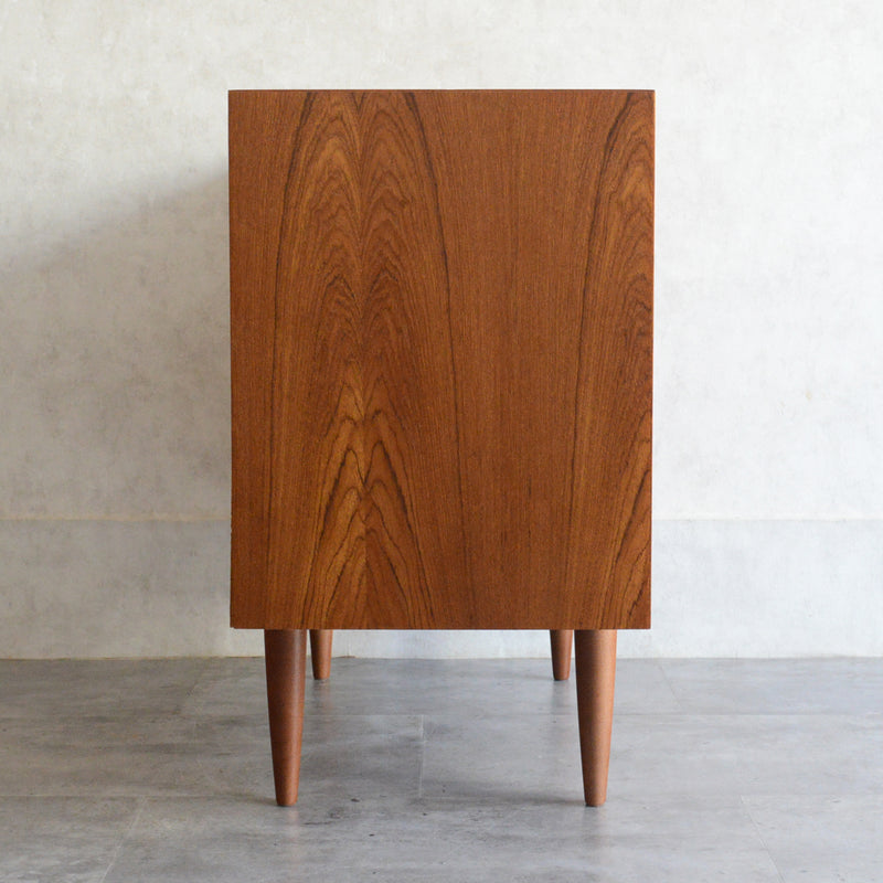 デンマーク ヴィンテージ  チーク 4段チェスト 5-64