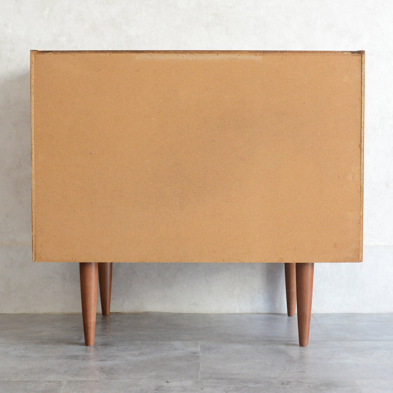 デンマーク ヴィンテージ  チーク 4段チェスト 5-64