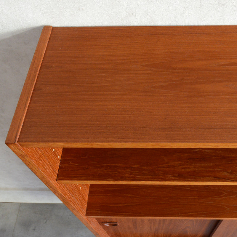 デンマーク ヴィンテージ Farso Mobelfabrik 木扉付シェルフ(3段）5-153