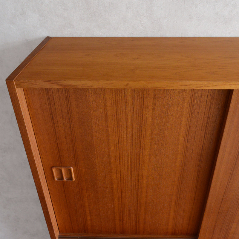 デンマークヴィンテージ　チーク3段 扉付ディスプレイシェルフ8-55