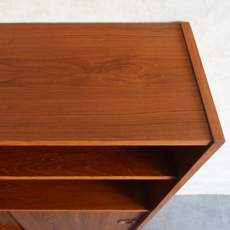 デンマーク ヴィンテージ Farso Mobelfabrik 木扉付シェルフ(3段）5-153