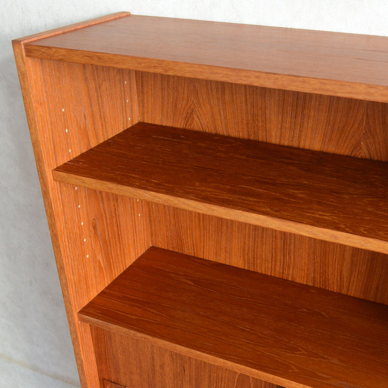 デンマーク ヴィンテージ Farso Mobelfabrik 木扉付シェルフ(3段）5-153