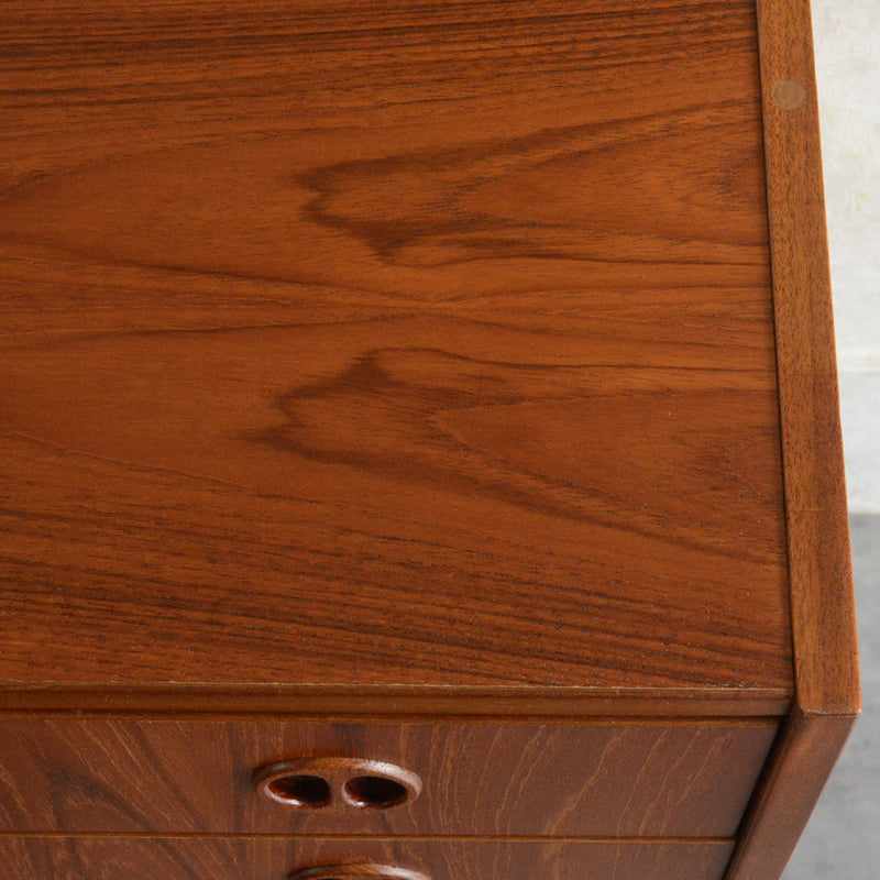 デンマーク ヴィンテージ  チーク 4段チェスト 5-64