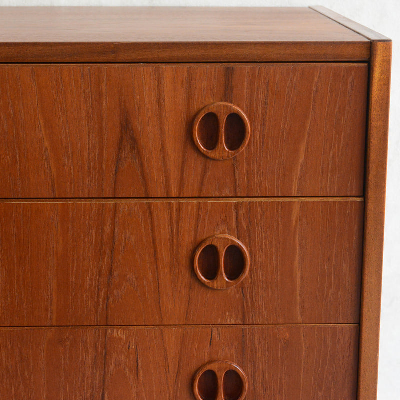 デンマーク ヴィンテージ  チーク 4段チェスト 5-64