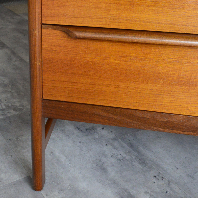 ミッドセンチュリー ヴィンテージ ビューロー 22