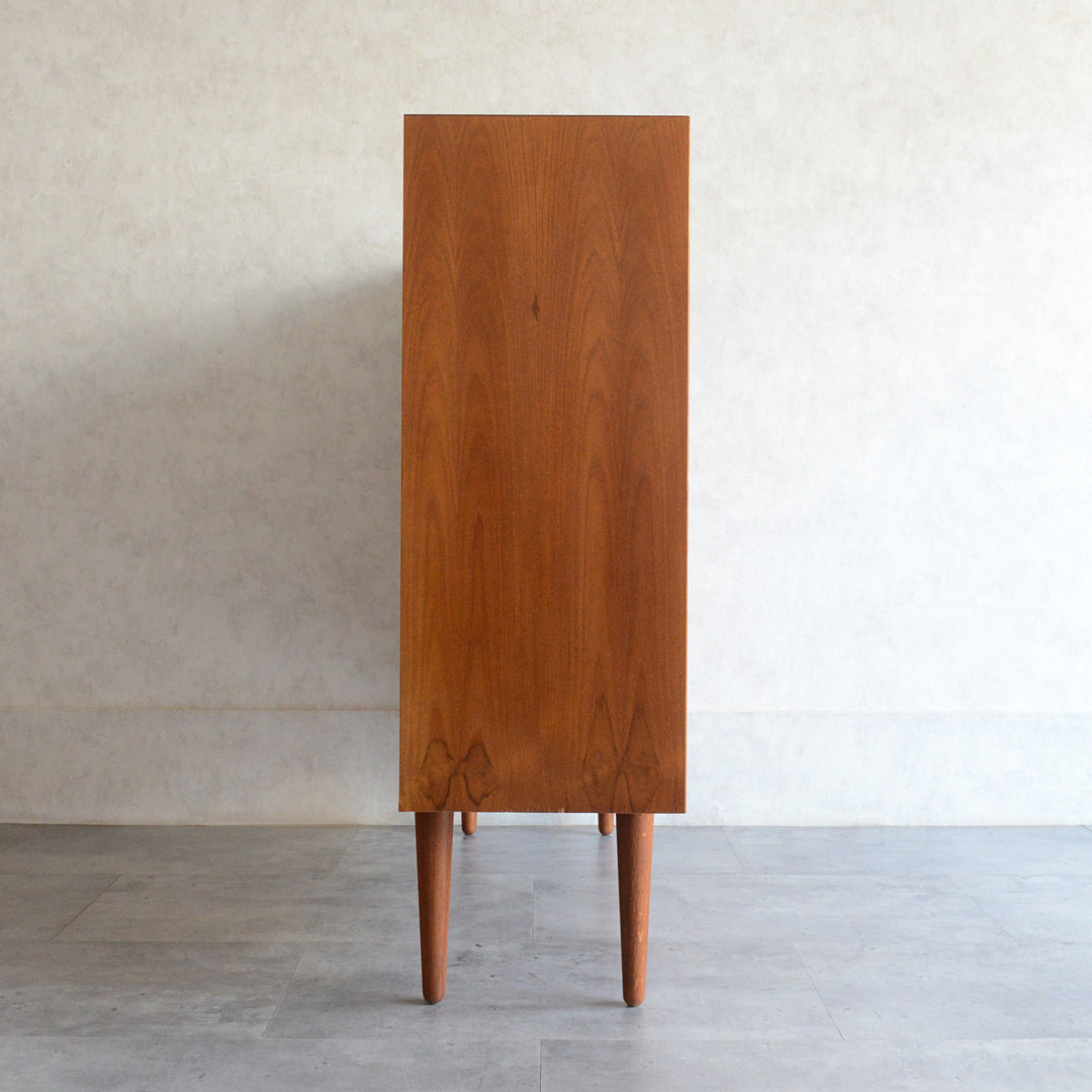 デンマーク ヴィンテージ チーク シェルフ (扉付）8-29