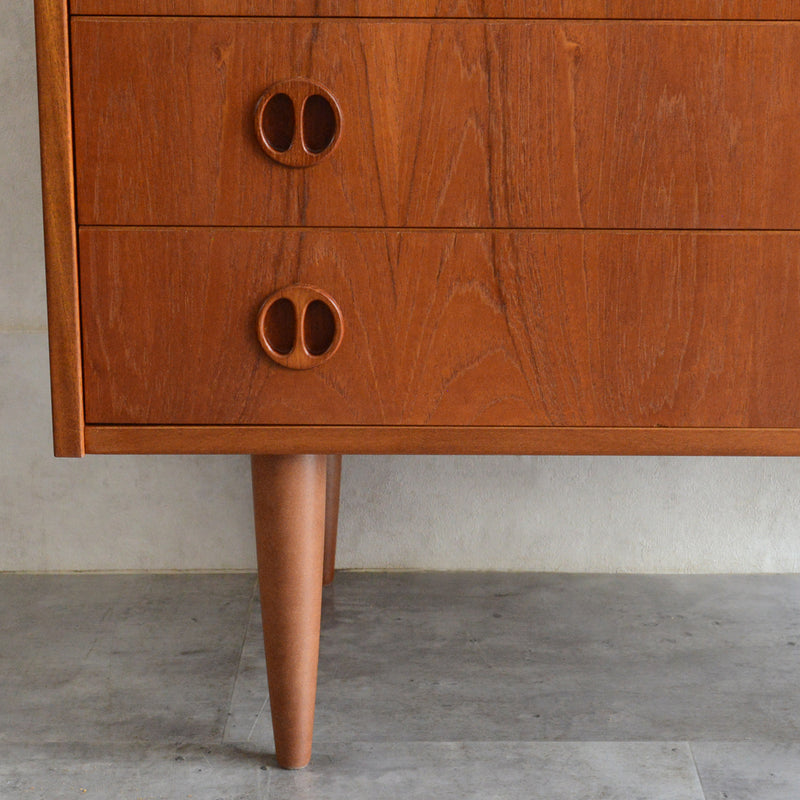 デンマーク ヴィンテージ  チーク 4段チェスト 5-64