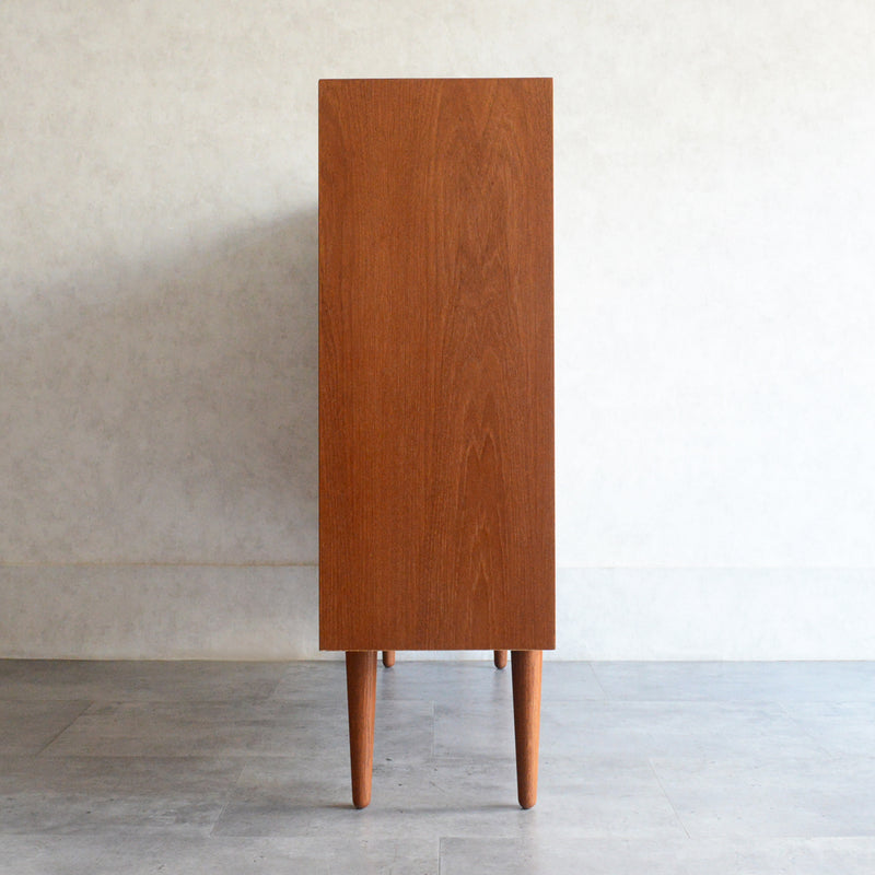 デンマーク ヴィンテージ チーク シェルフ (扉付）8-29