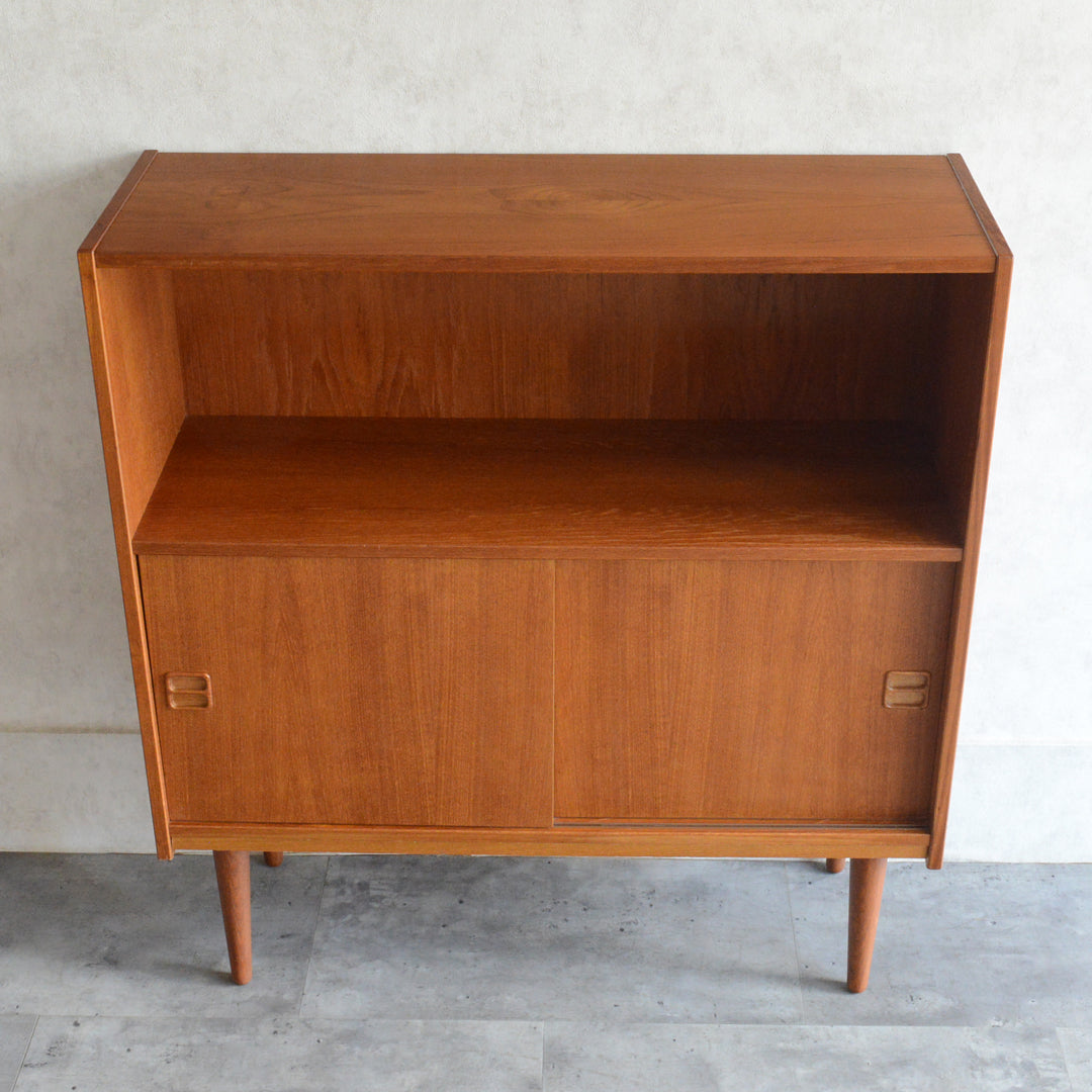 デンマーク ヴィンテージ チーク シェルフ (扉付）8-29