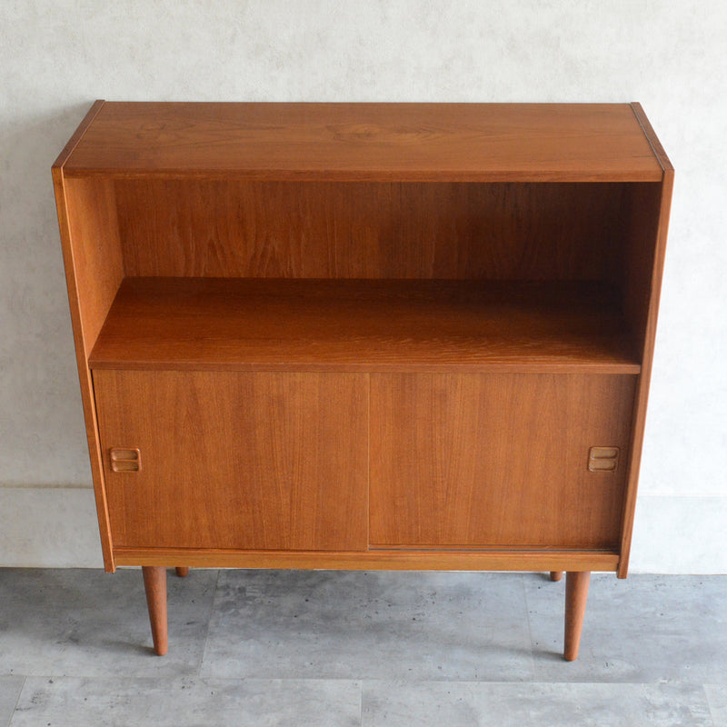 デンマーク ヴィンテージ チーク シェルフ (扉付）8-29