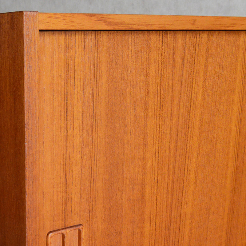 デンマークヴィンテージ　チーク3段 扉付ディスプレイシェルフ8-55