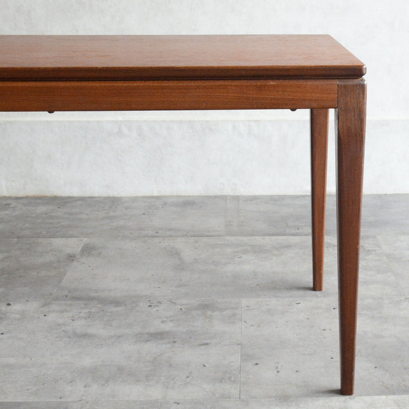 イギリスヴィンテージ　 チーク ローテーブル 52(天板剥離再塗装済）