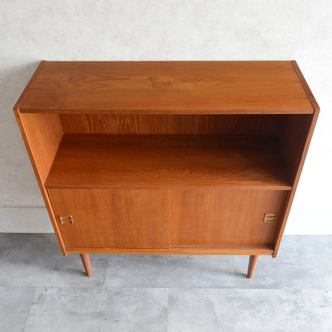 デンマーク ヴィンテージ チーク シェルフ (扉付）8-29