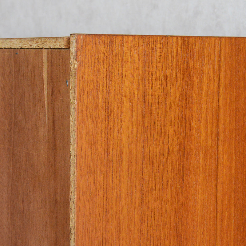 デンマークヴィンテージ　チーク3段 扉付ディスプレイシェルフ8-55