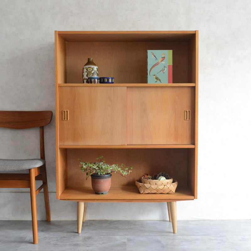 デンマーク ヴィンテージ　オーク シェルフ（木扉付）5-69