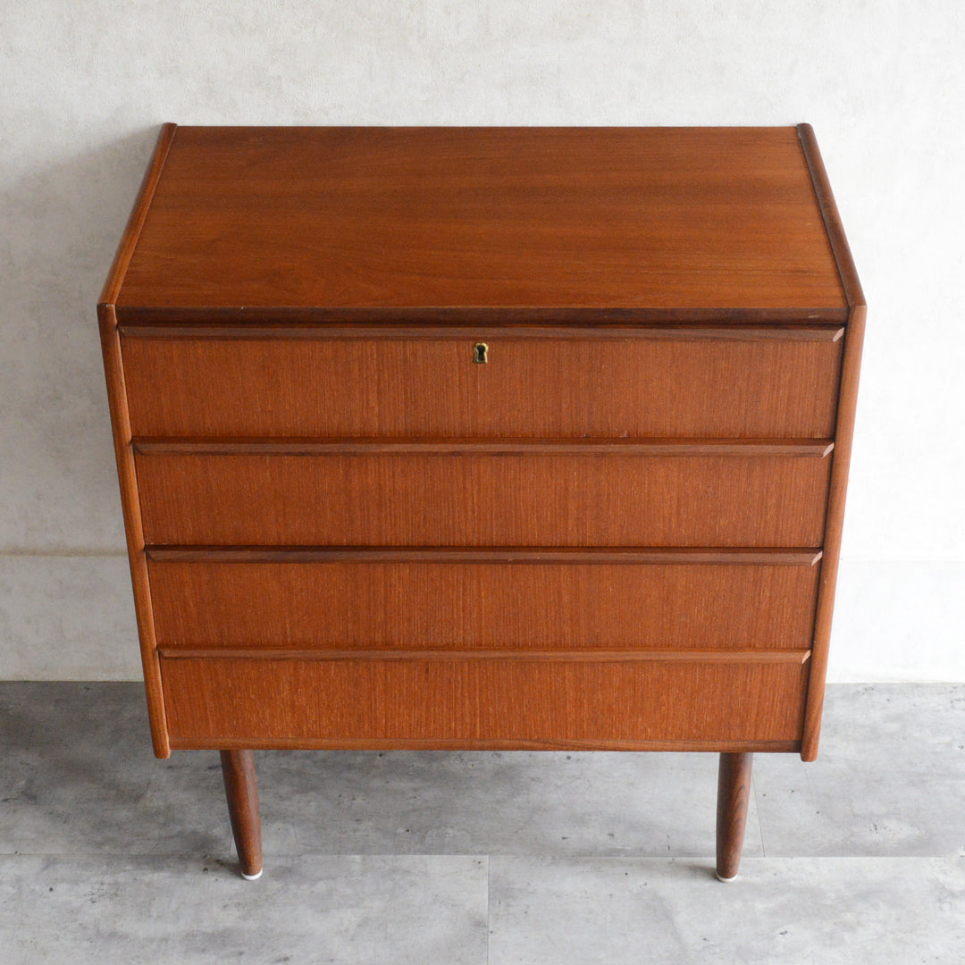 デンマーク ヴィンテージ  チーク４段チェスト 8-45
