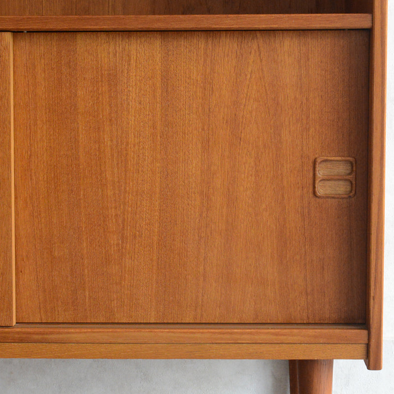 デンマーク ヴィンテージ チーク シェルフ (扉付）8-29