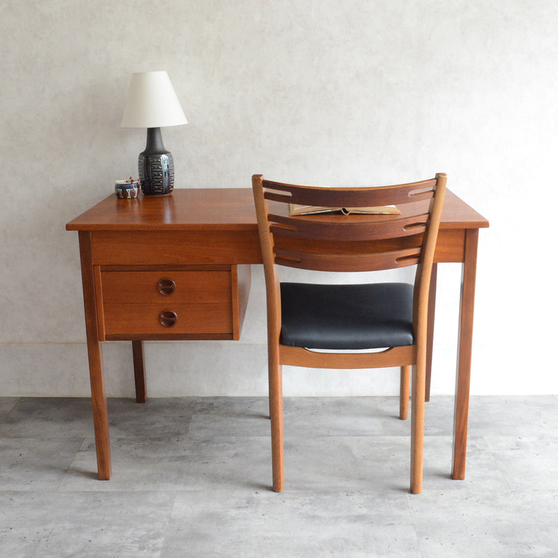 デンマークヴィンテージ チークデスク 8-58