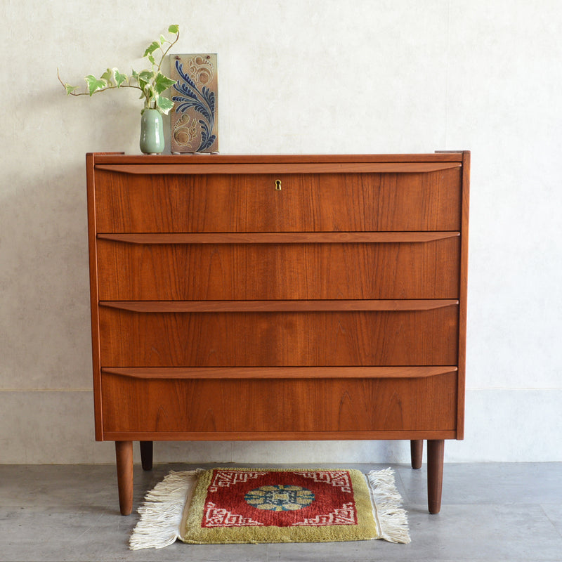 デンマーク ヴィンテージ  チーク ４段チェスト 5-41 (ウッドオイル仕上）