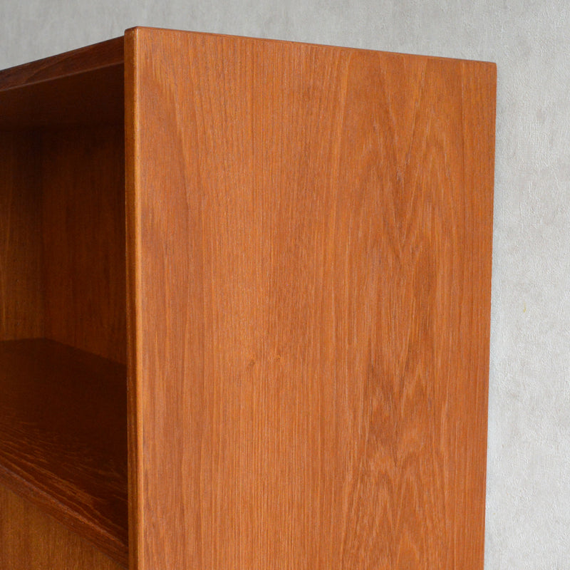 デンマーク ヴィンテージ チーク シェルフ (扉付）8-29