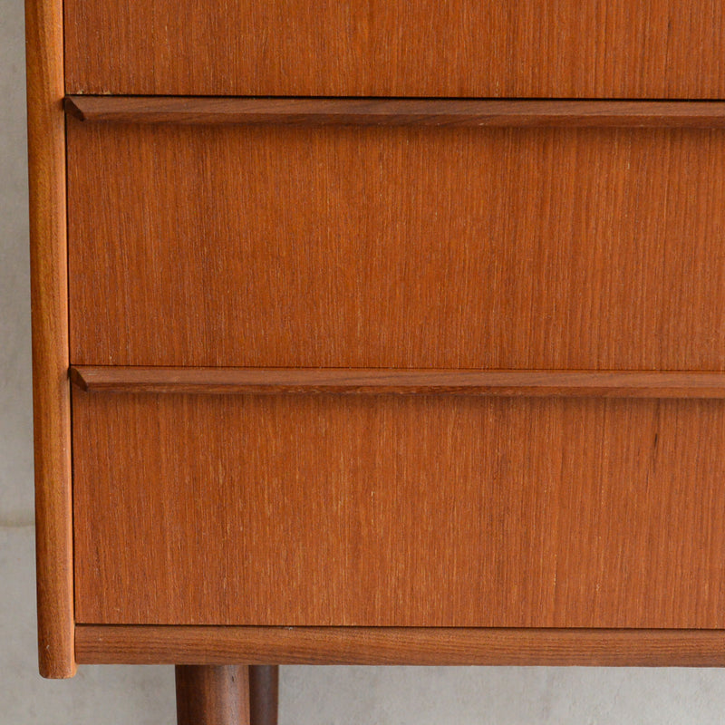 デンマーク ヴィンテージ  チーク４段チェスト 8-45