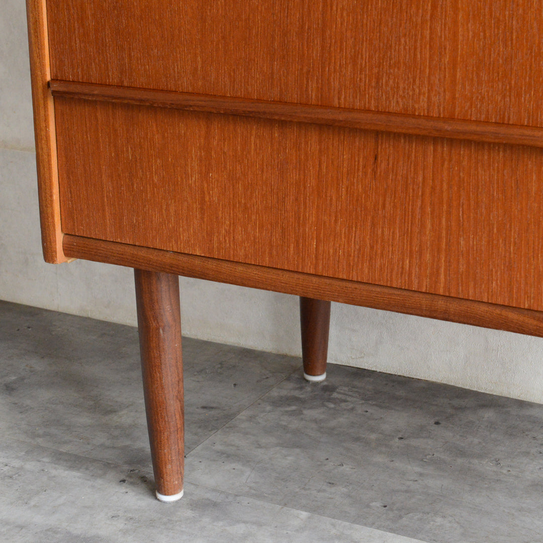 デンマーク ヴィンテージ  チーク４段チェスト 8-45