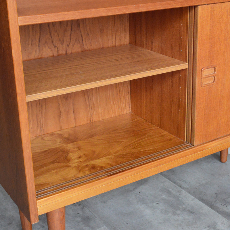 デンマーク ヴィンテージ チーク シェルフ (扉付）8-29