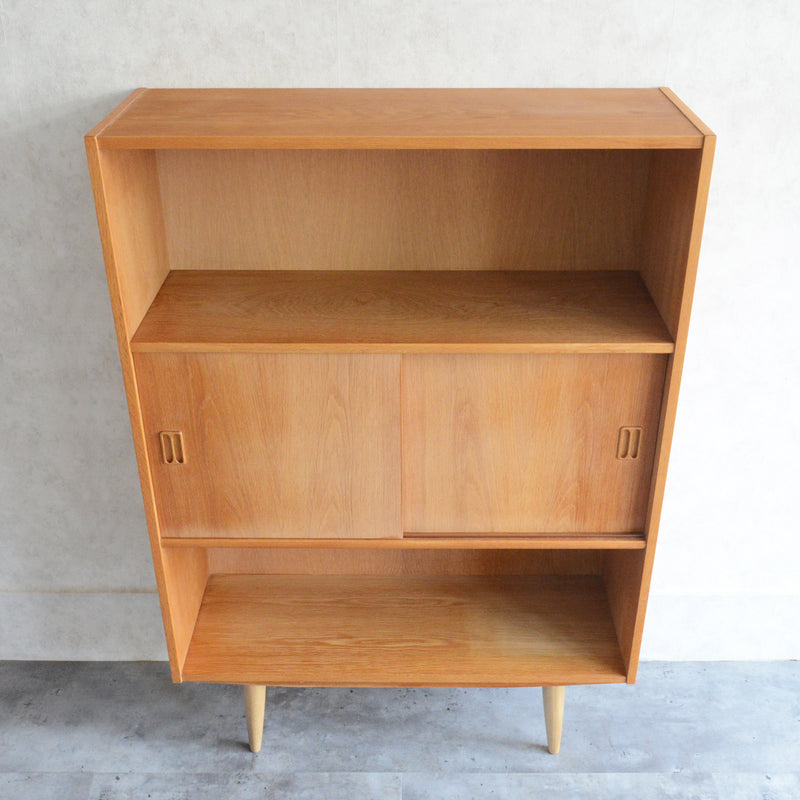 デンマーク ヴィンテージ　オーク シェルフ（木扉付）5-69