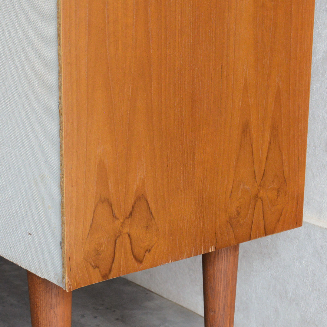 デンマーク ヴィンテージ チーク シェルフ (扉付）8-29