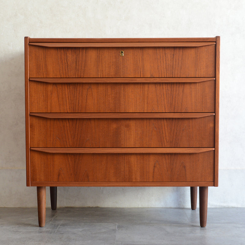 デンマーク ヴィンテージ  チーク ４段チェスト 5-41 (ウッドオイル仕上）