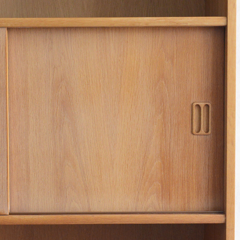 デンマーク ヴィンテージ　オーク シェルフ（木扉付）5-69