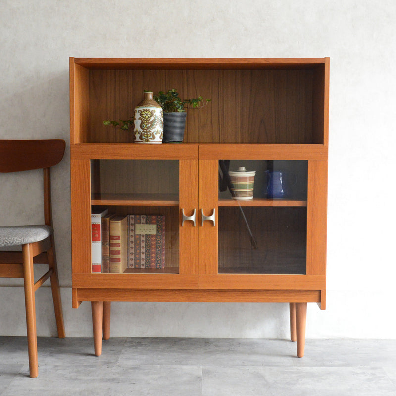 デンマーク ヴィンテージ　チーク ガラスキャビネット8-46
