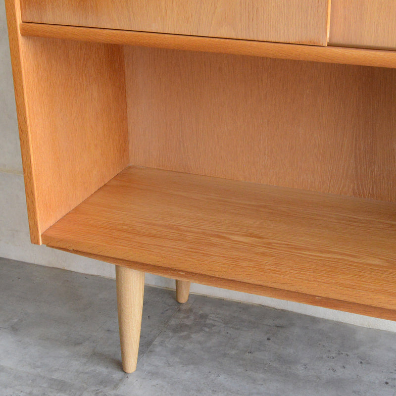 デンマーク ヴィンテージ　オーク シェルフ（木扉付）5-69