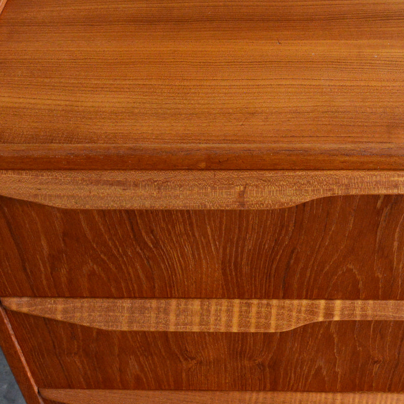 デンマーク ヴィンテージ  チーク３段チェスト 鍵付　6-17